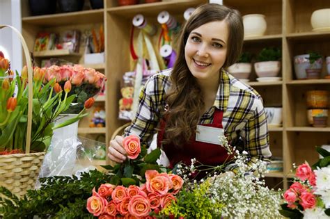 How To become a Florist - Elearn College