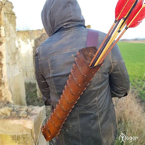 ARCHERY - Leather BACK Arrow QUIVER / Quiver for Arrows "Medieval Orc Fantasy" in 2020 | Leather ...