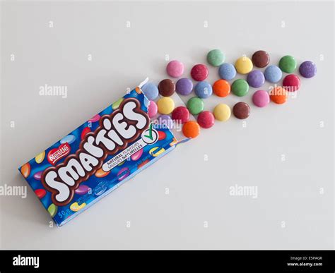 Box of smarties sweets hi-res stock photography and images - Alamy