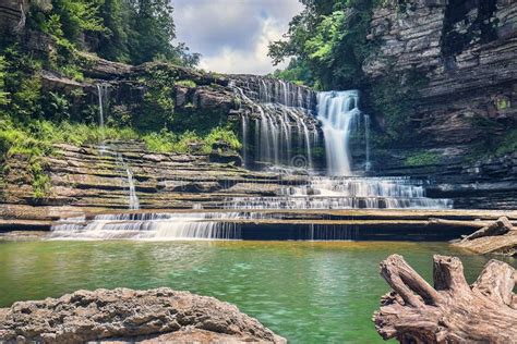 Cummins Falls in Cookeville, TN Stock Photo - Image of mountains, tennessee: 75933354