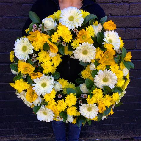 Urban Flower: Three Beautiful Funeral Wreaths