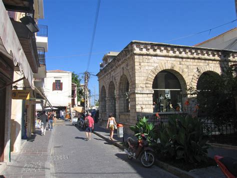 The picturesque Old Town of Rethymno - TheHotel.gr