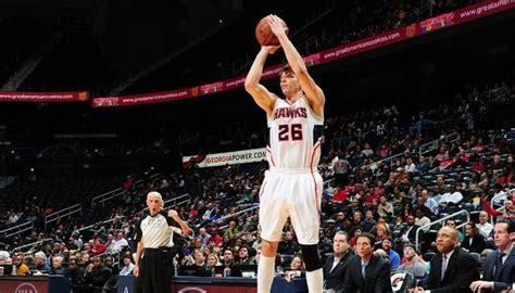 Sports Desk (Kyle Korver made seven consecutive 3-point...)