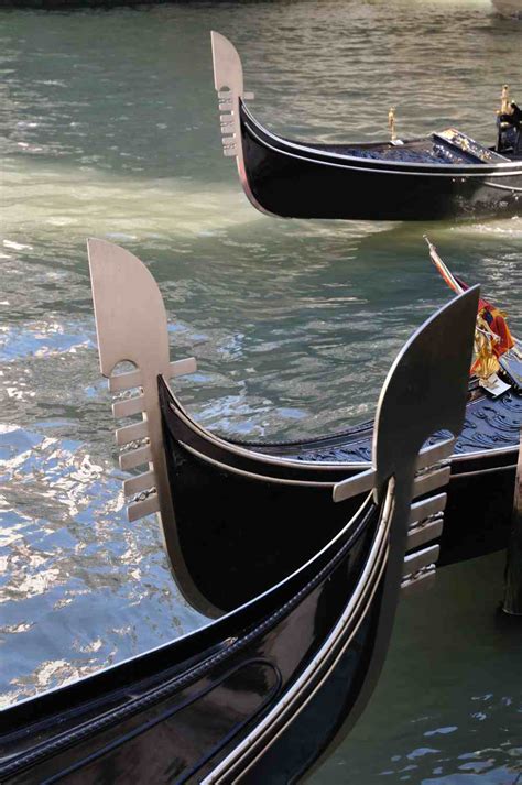 History of Gondola, the iconic symbol of Venice