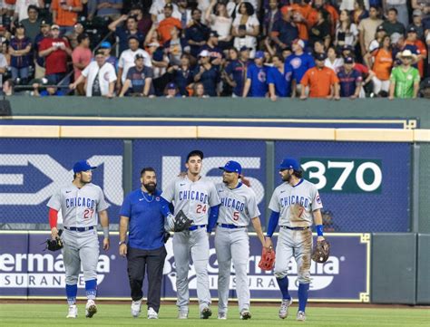 Former Dodgers OF Cody Bellinger Exits Game vs Astros With Injury After ...