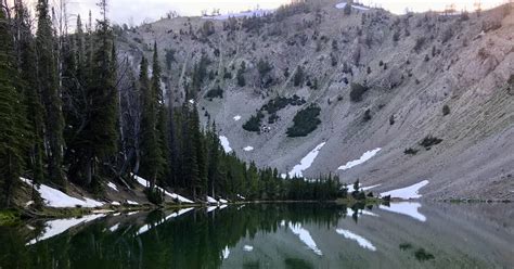 5 Lake Backpacking/Hiking Trips Anyone Can Do