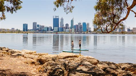 Teenage Girl Dies After Shark Attack in Australian River - The New York Times