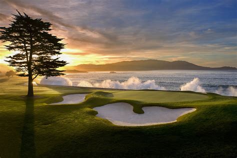 Hurricane Golf News & Reviews - Famous Golf Courses: Pebble Beach Golf Links