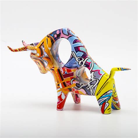 Graffiti Art Bull Sculpture - Ikorii