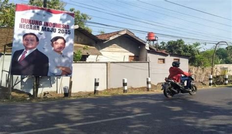 Kecam Keterlibatan Polisi Pasang Baliho Prabowo-Gibran, Koalisi Masyarakat Sipil untuk Pemilu ...