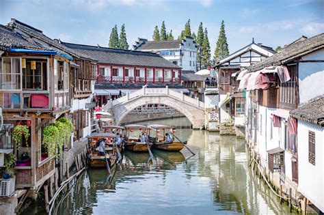 Half-Day Private Shanghai Zhujiajiao Water Town Tour