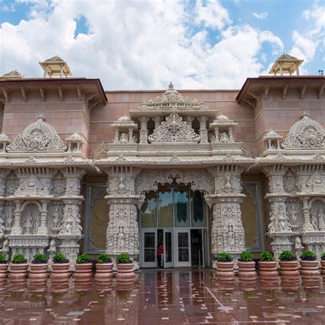 BAPS SHRI SWAMINARAYAN MANDIR (Robbinsville): Tutto quello che c'è da ...