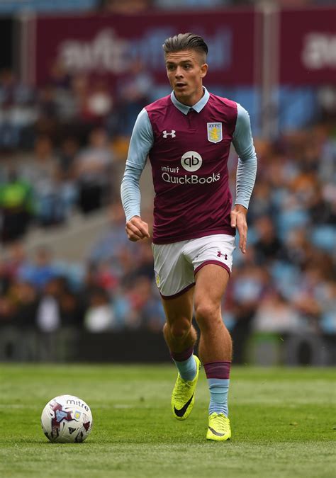 Jack Grealish - Pourquoi Jack Grealish joue avec des chaussettes basses ...