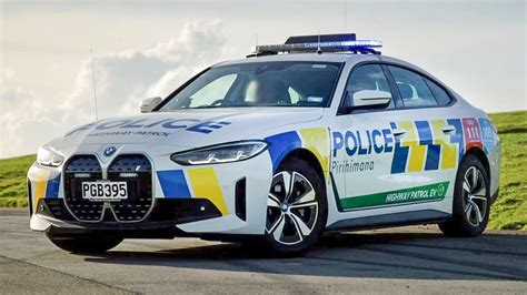 New Zealand Police unveils fully electric patrol car - Sadeaalaradio