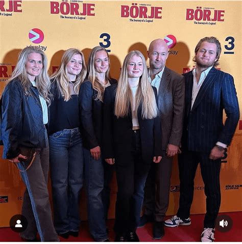 The Nylander family spotted at the Borje premiere in Sweden. : r/leafs