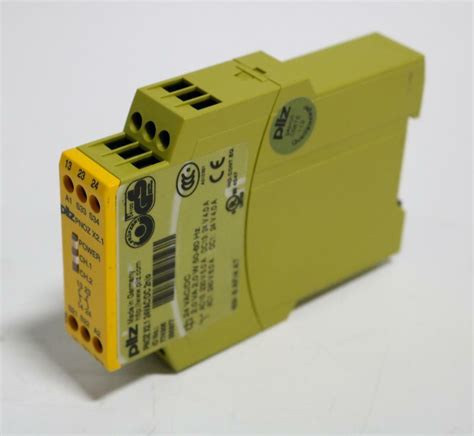 Pilz PNOZ X2.1, 774306 Safety Relay