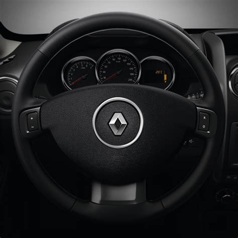 2014 Renault Duster Facelift steering with buttons