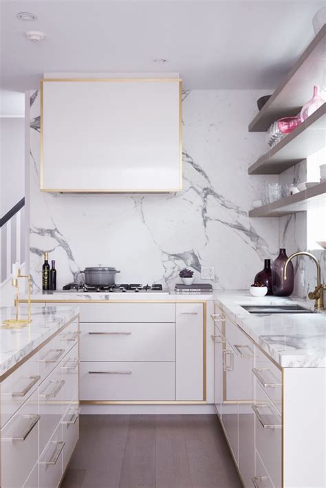 14 White Marble Kitchen Backsplash Ideas You'll Love