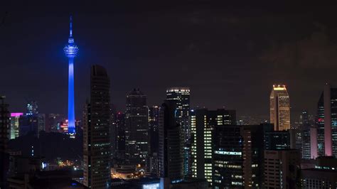 Timelapse of Kuala Lumpur Night cityscape with Menara KL Tower 28045558 ...