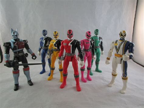 Retro Review: Power Rangers SPD 5" Figures - YouTube