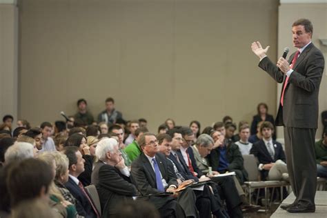 At U.Va., Warner Stumps for Bipartisan Solution to National Debt | UVA ...