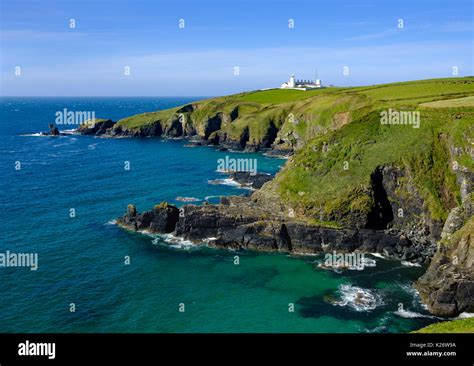 Lizard Lighthouse, Lizard Point, Lizard Peninsula, Cornwall, England ...