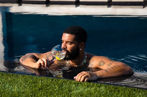 Drake to Receive Artist of the Decade Honor at 2021 Billboard Music ...