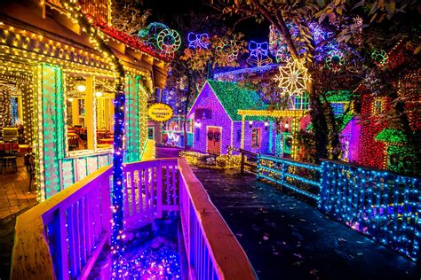 Unique and Extravagant Holiday Light Displays in the United States