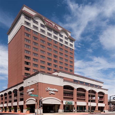 Hampton Inn St. Louis-Downtown at the Gateway Arch | St. Louis MO