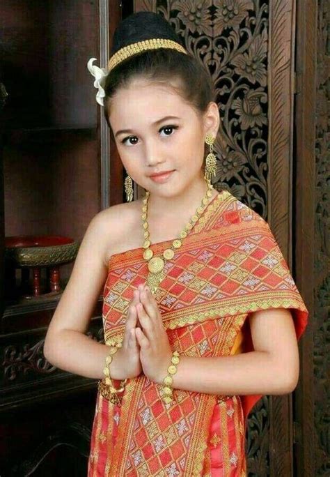 LAOS 🇱🇦 traditional dress | นางแบบ, เด็กน่ารัก