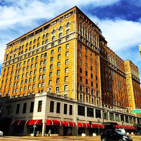 Peabody hotel #peabodyhotel #memphis #tennessee #vintagehotel #hotels # ...