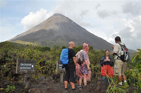 Arenal Volcano Hike Tour – Costa Rica Guides