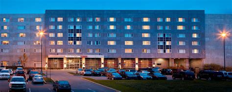 Montreal Airport Hotels near St. Laurent | Residence Inn Montreal Airport