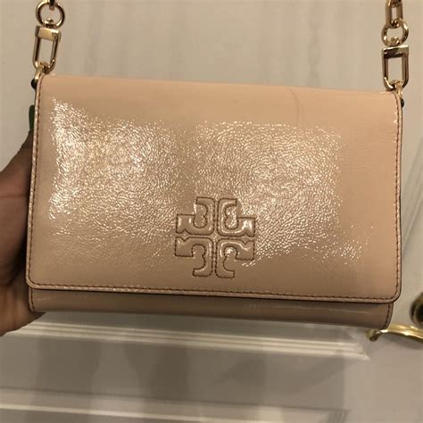 AUTHENTIC TORY BURCH LIGHT PINK CROSS BODY BAG WITH... - Depop