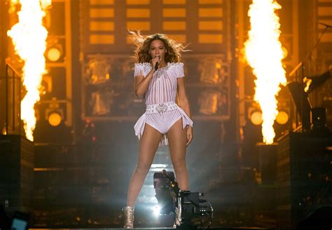 Beyonce Live At The O2 - Daisy Digital