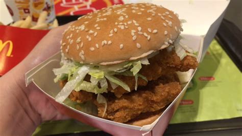 BEST SPICY CHICKEN SANDWICH at Singapore McDonald's | McSpicy - YouTube