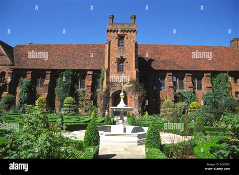 Hatfield House, Old Palace Ostseite, Hertfordshire Stock Photo - Alamy