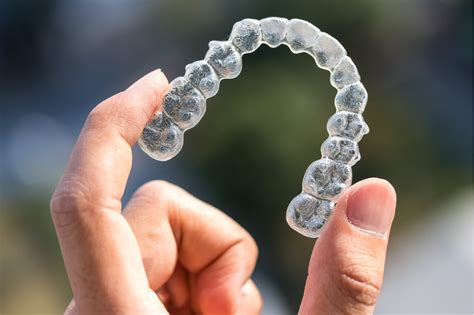 Benefits Of Getting Invisalign (Dentist and Orthodontist Approved)