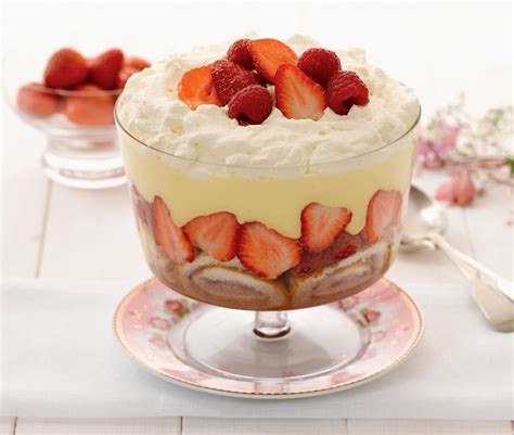 Summer fruit trifle | Receta | Comida, Postres ricos, Trifle