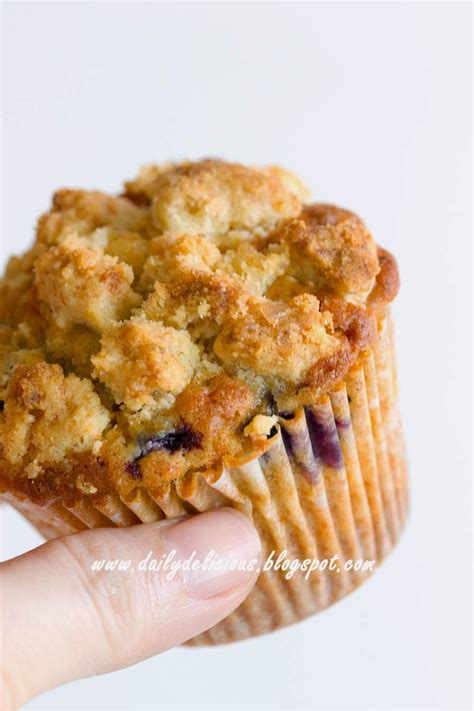 dailydelicious: Blueberry Muffins with Streusel topping