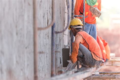 The Little Known Dangers That Put Concrete Workers at Risk | Work-Fit