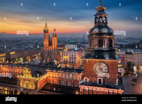 Old town of Krakow, Poland at night Stock Photo - Alamy