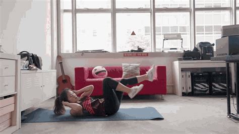 Bicycle Crunches Workout GIF - Bicycle Crunches Workout Home Exercises - Discover & Share GIFs