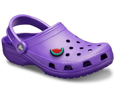 Crocs Classic Clog | Celebrities Who Love to Wear Crocs | POPSUGAR ...