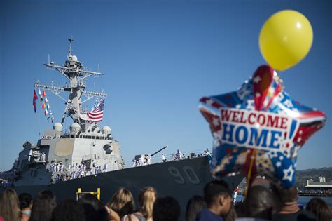 USS Chafee Returns from Western Pacific Deployment > United States Navy ...