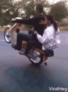 Bike Wheelie GIF - Bike Wheelie - Discover & Share GIFs