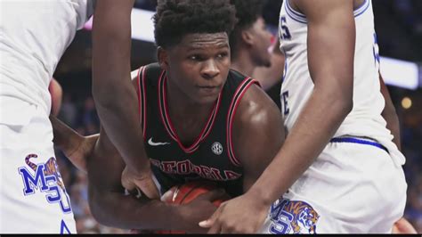 UGA, MGA basketball players bond as brothers | 13wmaz.com