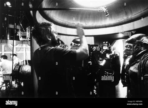 THE FIFTH ELEMENT, director Luc Besson on set, 1997, © Columbia ...