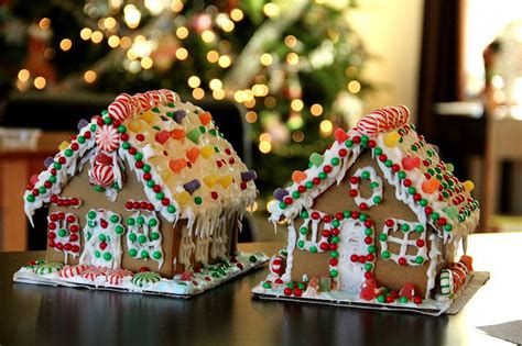 Easy Homemade Icing for Best Graham Cracker Gingerbread House