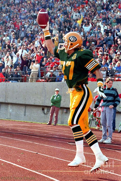 Edmonton Eskimos Football - Marco Cyncar Td 1986 Photograph by Terry Elniski | Fine Art America